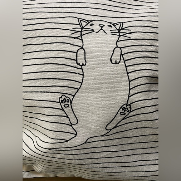 Belly up cat canvas tote bag - Picture 3 of 7